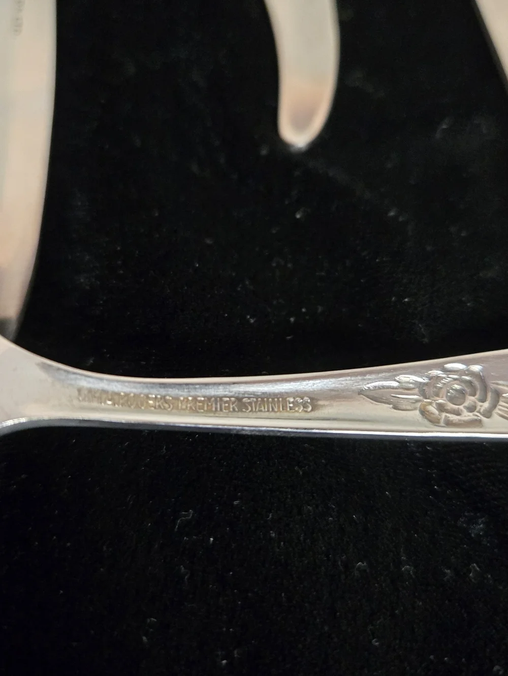 Oneida Wm. A. Rogers LA ROSE Premier Stainless Oval Soup Spoons 6 3/4